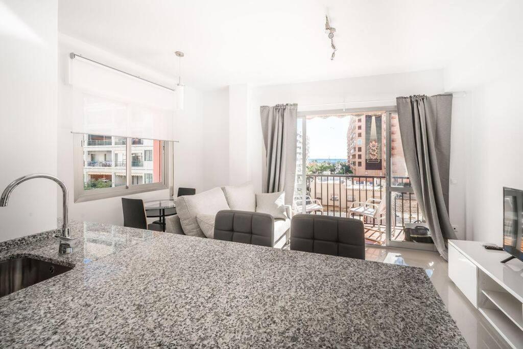 Stunning Fuengirola Gem With City And Sea Views エクステリア 写真
